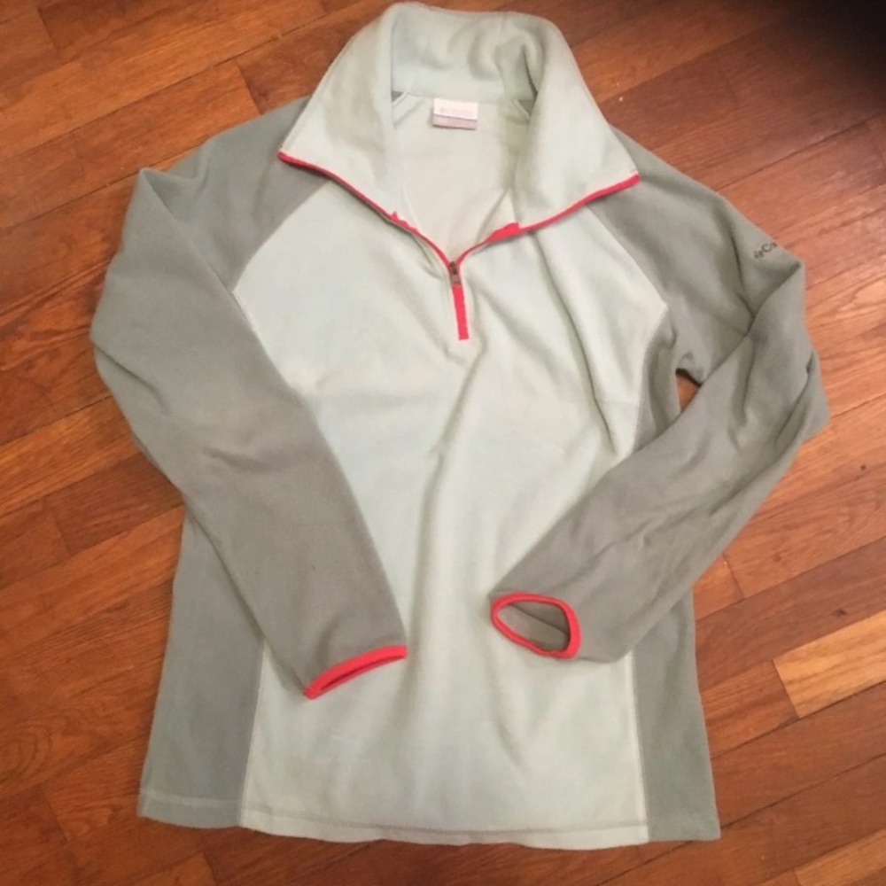 Columbia sweater